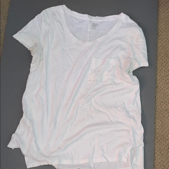 old navy white t-shirt - Picture 1 of 1